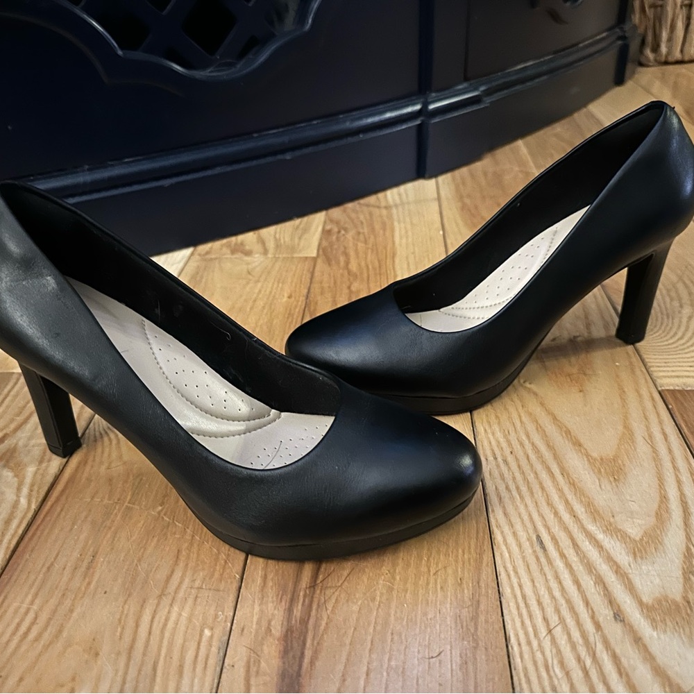 Clarks Ambyr Joy High-Heeled Comfort Pumps size 8 - Picture 3 of 9